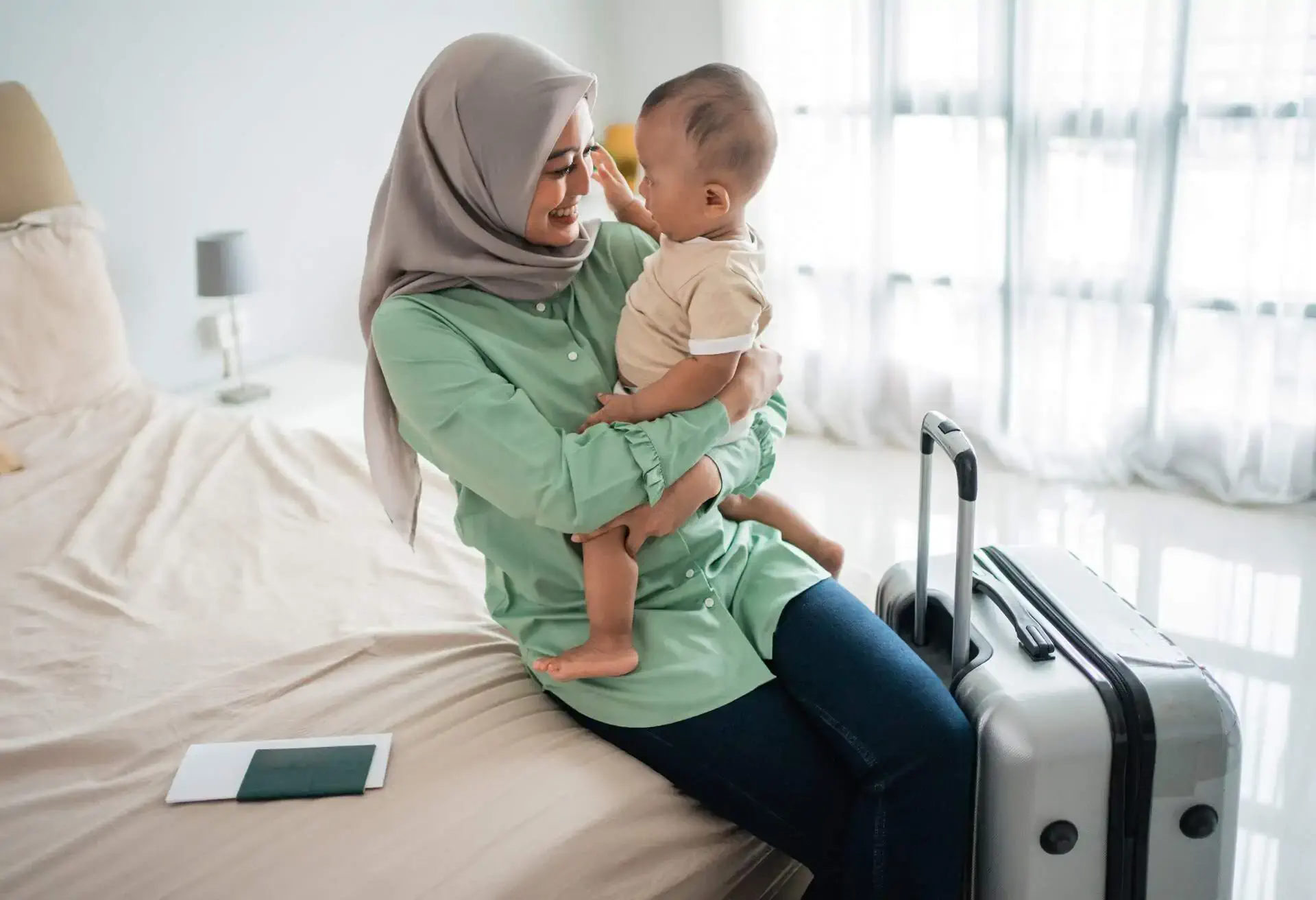 mom with child